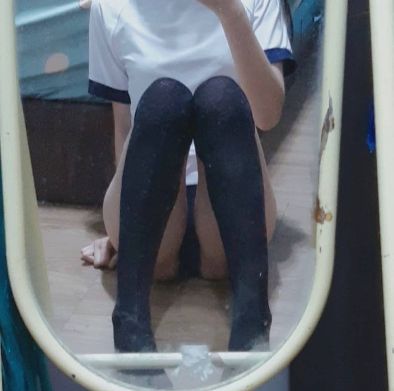Cô gái và chàng trai trẻ đã có một cuộc tranh cãi nảy lửa, thể hiện đủ mọi thái độ không ưa, nhưng cuối cùng họ vẫn làm tình, và cuộc đối thoại đầy những điểm nhấn thú vị...