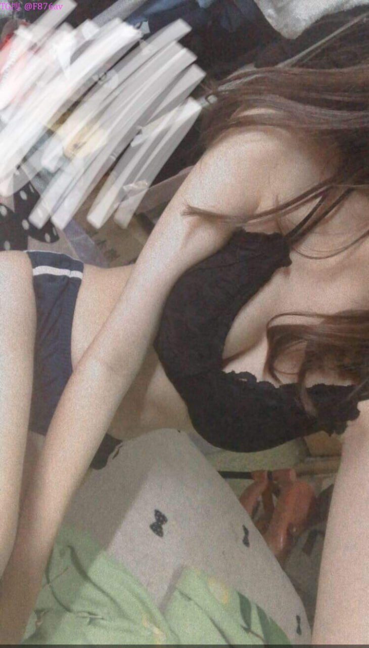 Nhịp điệu bị anh trai có con cặc to đụ chết