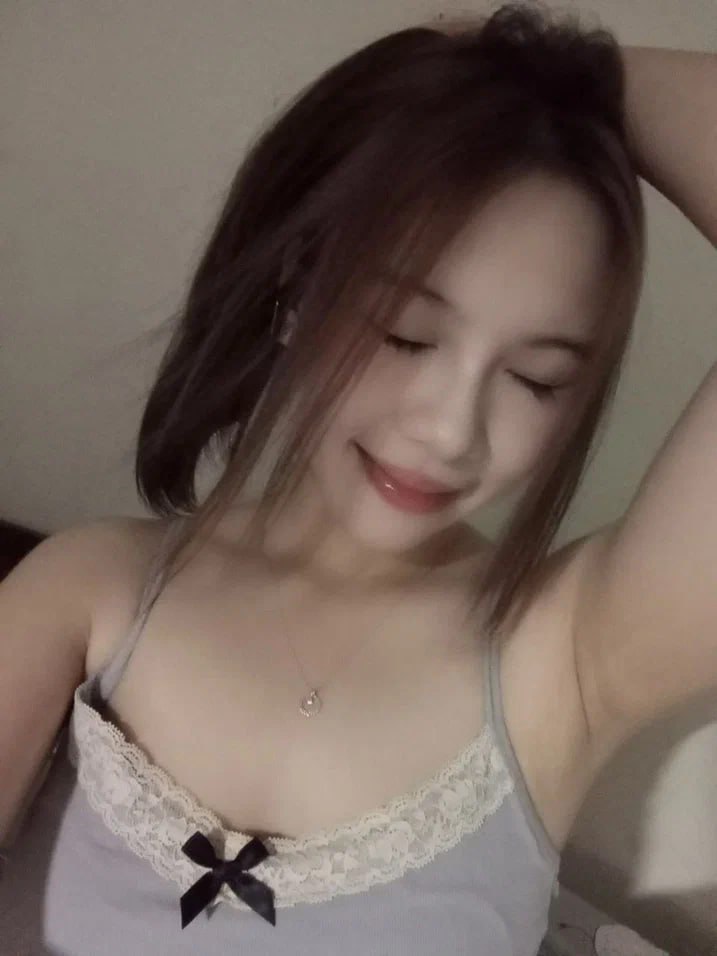 Sven G-cup kính tốt nghiệp bạn gái
